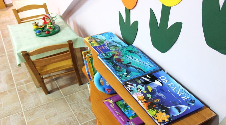 Εικόνα μιας από τις βιβλιοθήκες της Ροδοπαρέας